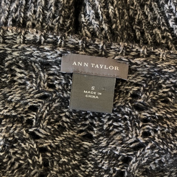 Ann Taylor Gray Knit Sweater - Picture 5 of 6